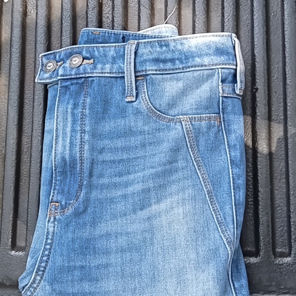 Hollister juniors jeans